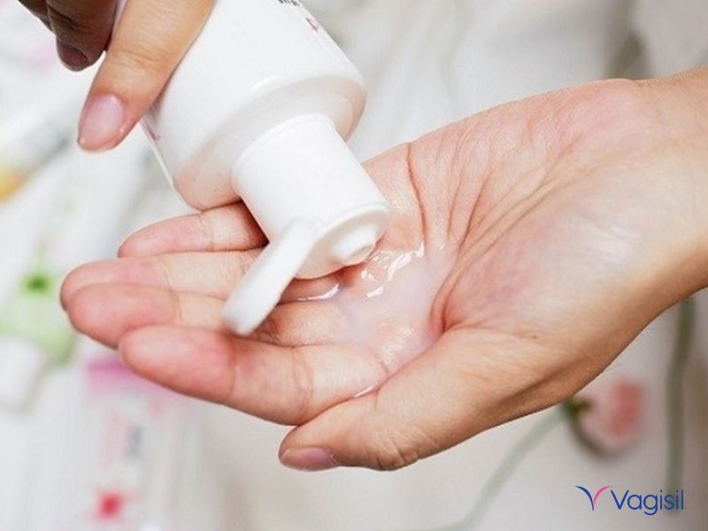 dung dịch vệ sinh phụ nữ để làm gì
