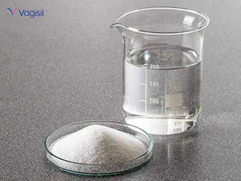 Có nên thụt rửa vùng kín bằng nước muối